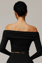 Das luxuriöse, geraffte Langarm-Top mit schulterfreiem Ausschnitt 