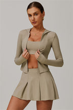 Das Lumina Kapuzenjacke, Sport-BH und Tennisrock 3-teilige Set